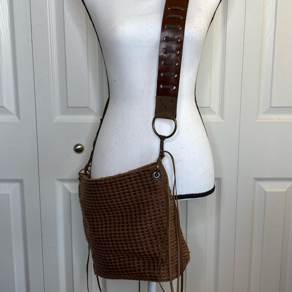 Women's Cee Klein Accessories Crossbody Purse Brown Woven Fringe Boho.